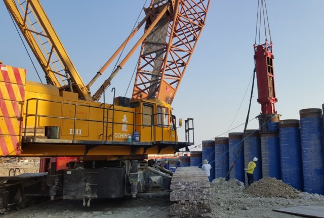 PIle Driving Equipment - Hydraulic Impact Hammer Delmag HB160